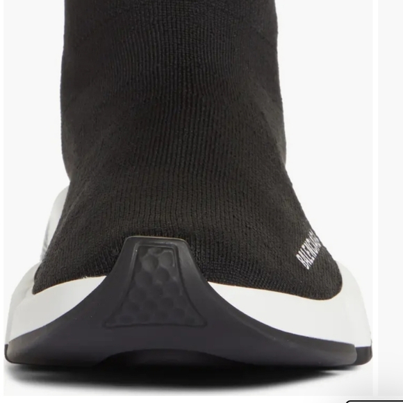 Balenciaga Black Knit Sneakers with White Sole - Copy - Picture 4 of 12